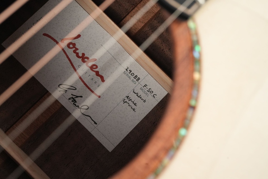 Lowden F50C Walnut Alpine Spruce-12.jpg