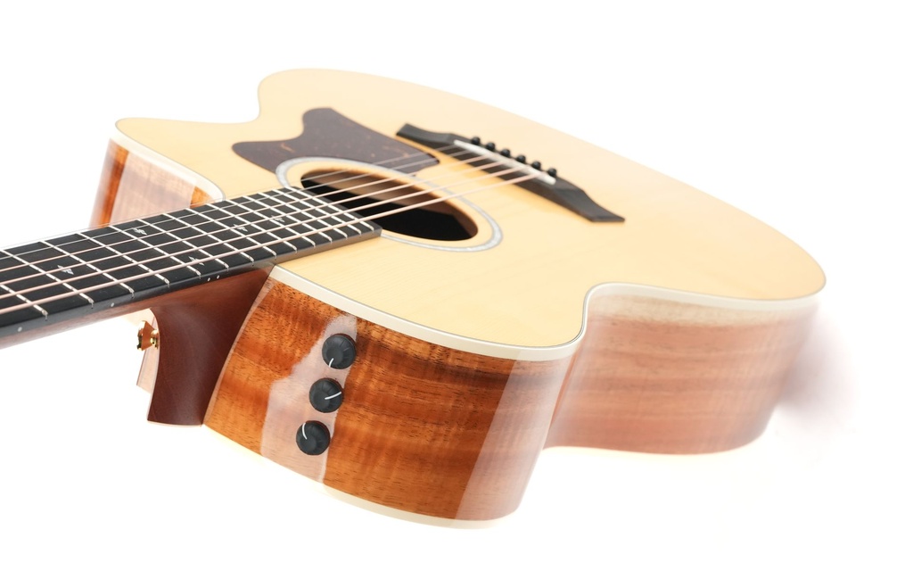 Taylor 214ce Koa Deluxe 2023-8.jpg