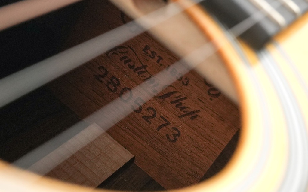 Martin Custom Shop 5-28 Spruce Rosewood 2024-11.jpg