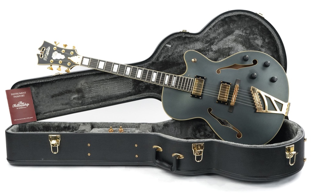 D'Angelico Deluxe DH Black 2017-1.jpg