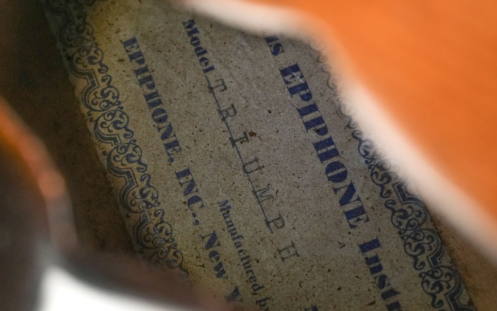 Epiphone Triumph 1947-11.jpg