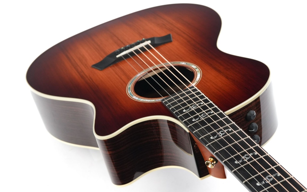 Taylor 714CE Sunset Boulevard Shaded Edge Burst 2025-8.jpg