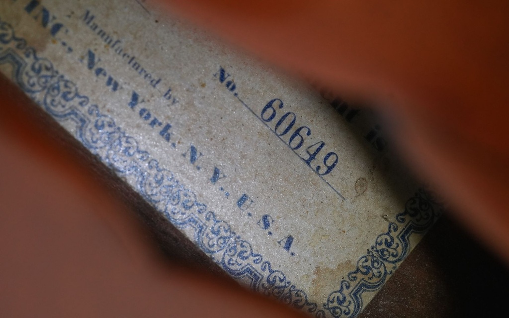 Epiphone Byron 1951-12.jpg