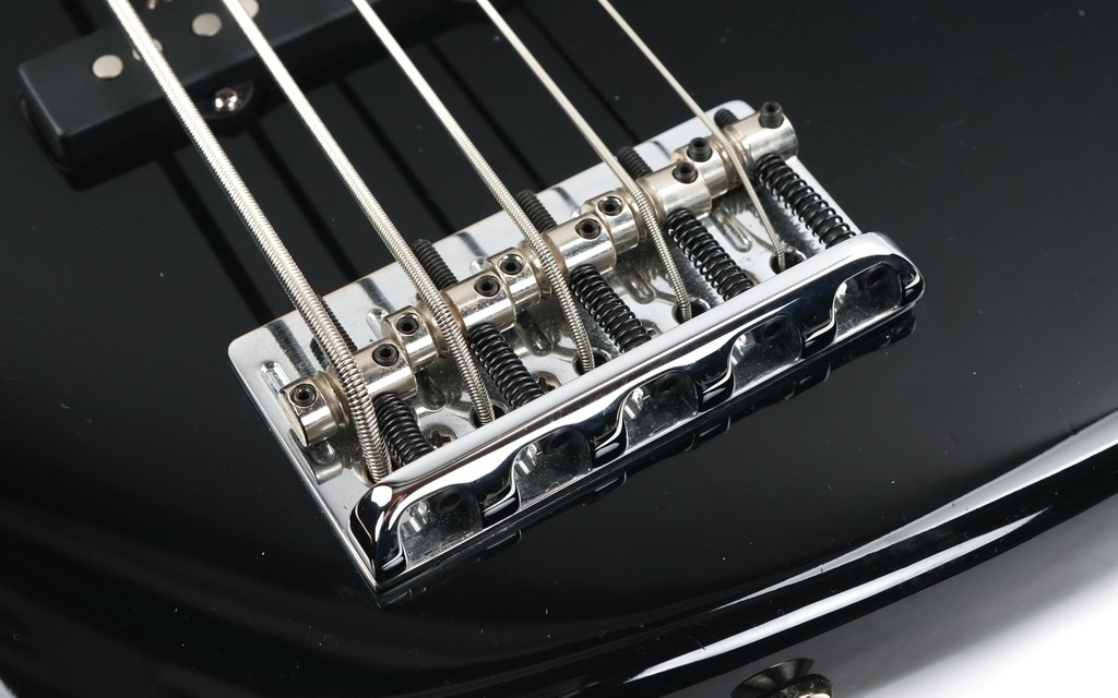 Fender USA Jazz Bass 5 Black 2009-10.jpg