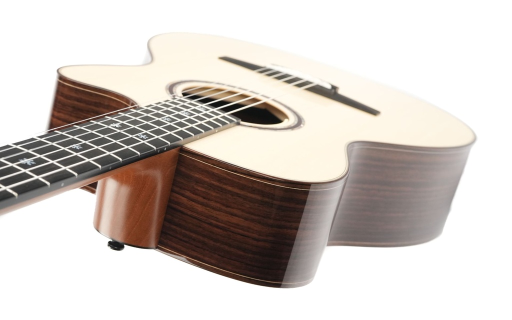 Lakewood M32CP-8.jpg