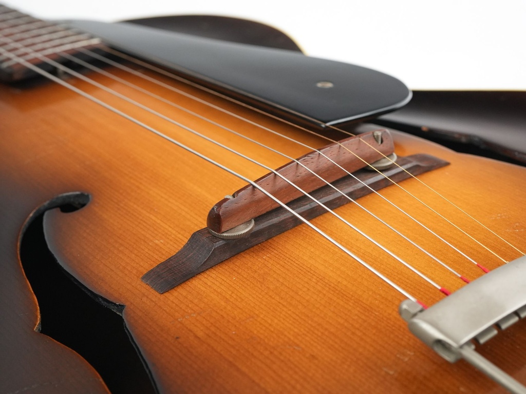 Epiphone Zenith 1939-10.jpg