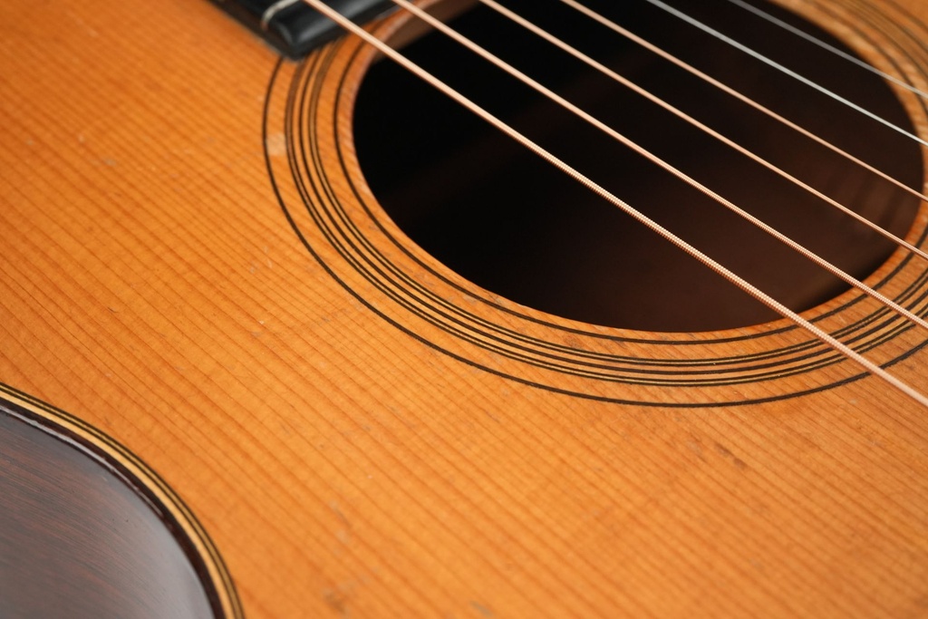 Martin 00018 Mahogany Spruce 1926-11.jpg