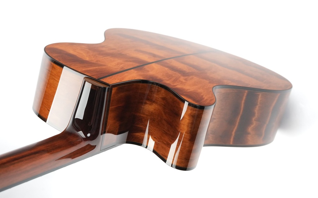 Laurie Williams Old Man River Kauri-9.jpg