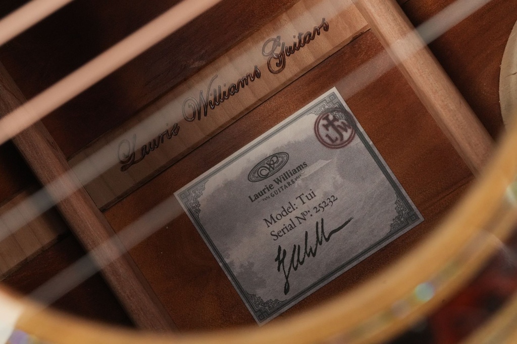 Laurie Williams Old Man River Kauri-12.jpg