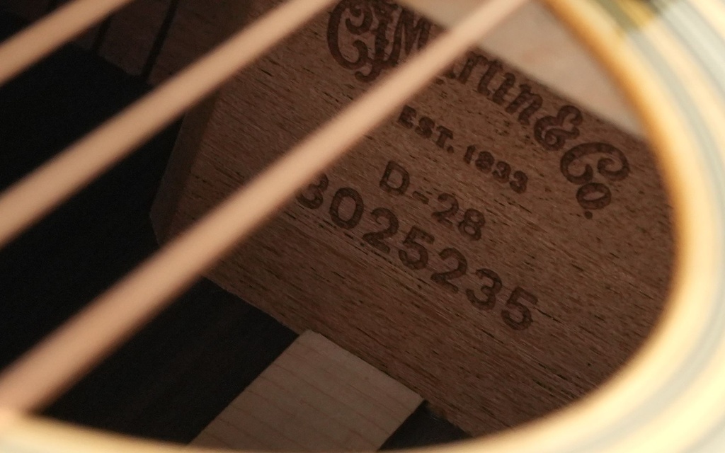 Martin D28L Standard Refresh Natural Lefty-12.jpg