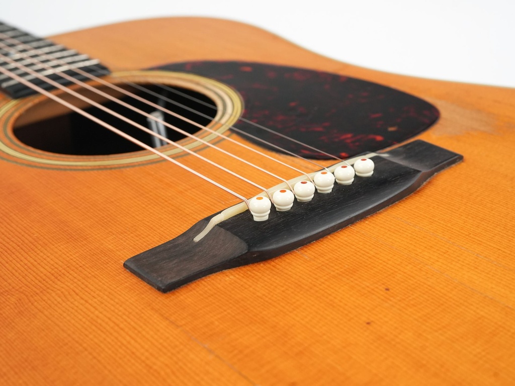 Martin D28 1964-11.jpg