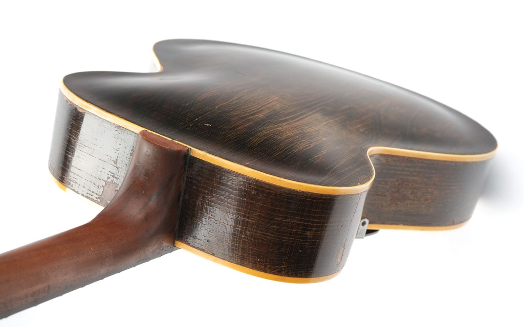 Gibson L50 Sunburst 1946-9.jpg