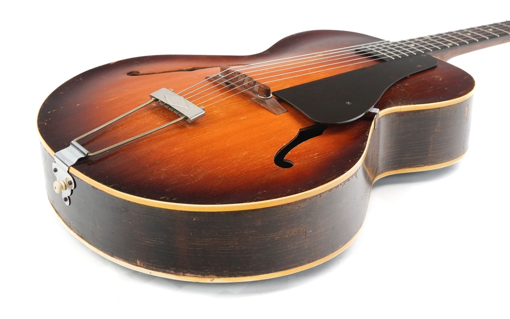 Gibson L50 Sunburst 1946-11.jpg