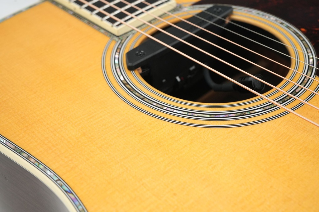 Martin D42 Standard Refresh 2025-11.jpg