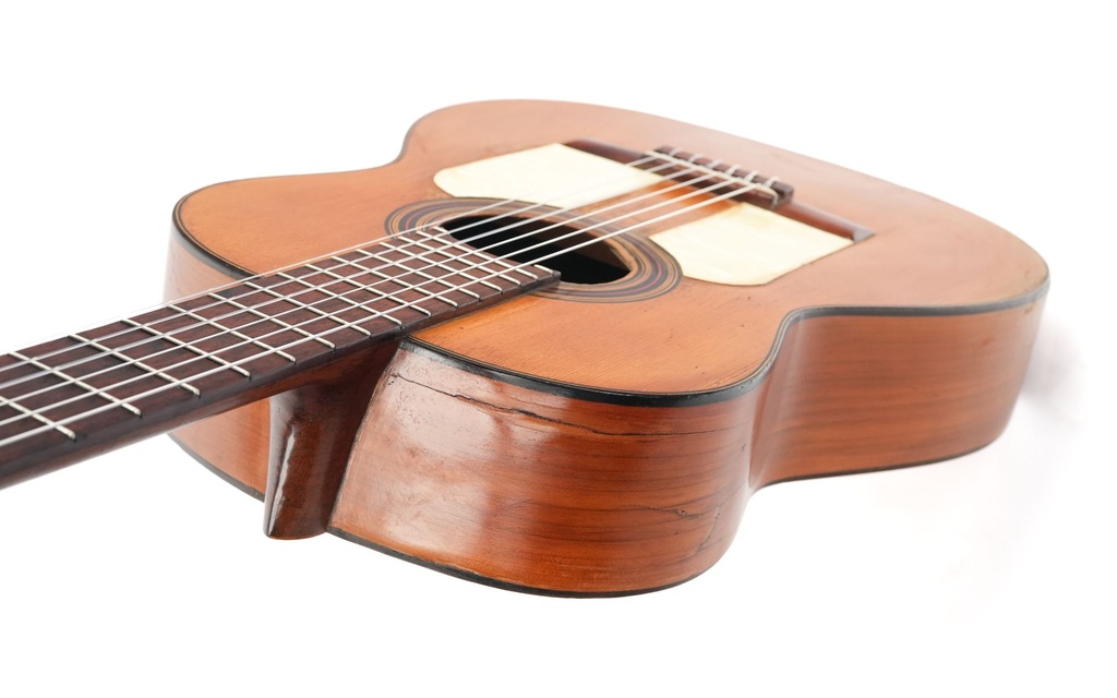 Ramirez Flamenco Spruce Cypress 1928-8.jpg