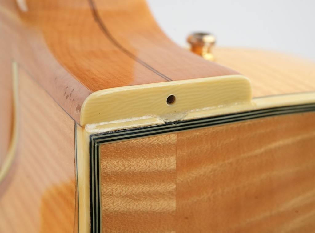 Elferink Archtop Spruce Flamed Maple Natural 1996-19.jpg