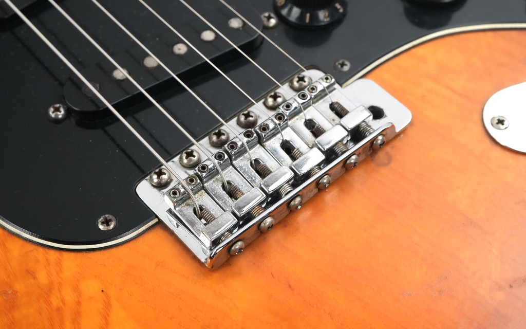 Fender Stratocaster Sunburst 1979-10.jpg