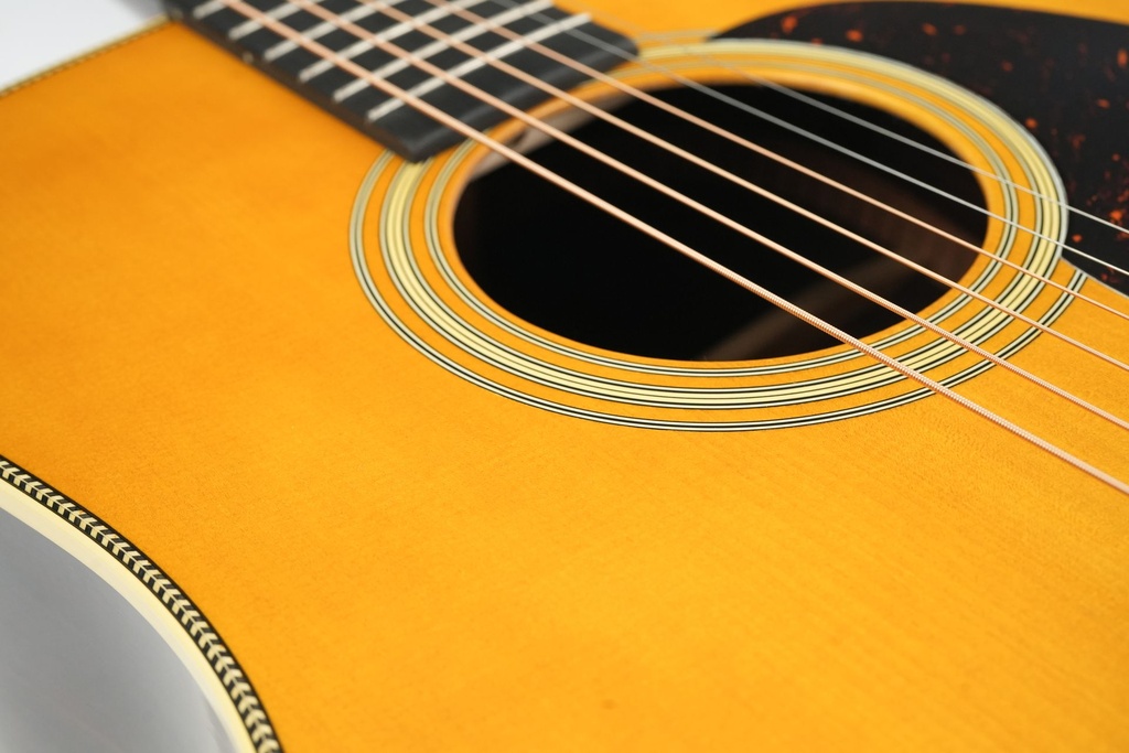 Martin D28 Authentic CS Expert Stage 1 Aging 2023-11.jpg