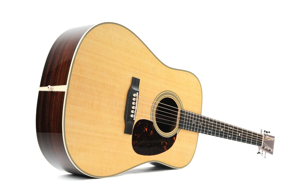 Martin D28 Standard Refresh Natural 2025-12.jpg