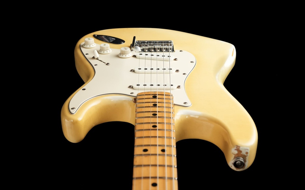 Fender Stratocaster MN Olympic White 1976-12.jpg