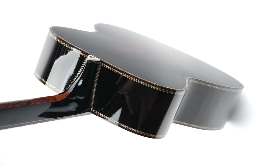 Rozawood OM45 'Buddha' RB99 Ancient Brazilian and Spruce 2006-12.jpg