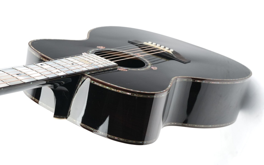 Rozawood OM45 'Buddha' RB99 Ancient Brazilian and Spruce 2006-10.jpg