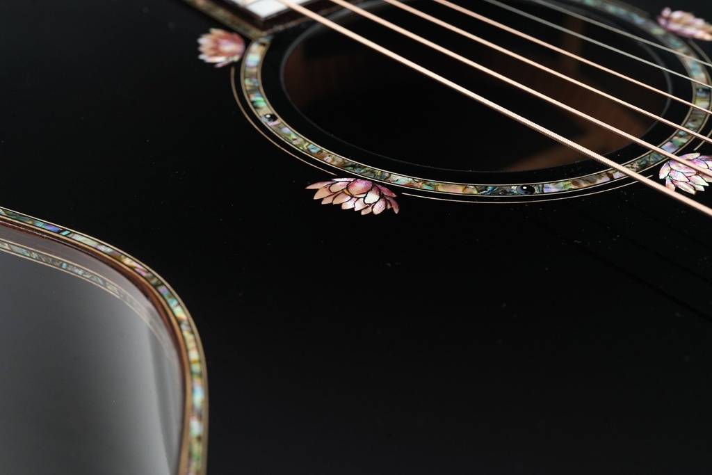 Rozawood OM45 'Buddha' RB99 Ancient Brazilian and Spruce 2006-18.jpg