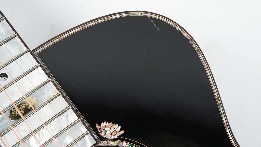 Rozawood OM45 'Buddha' RB99 Ancient Brazilian and Spruce 2006-17.jpg