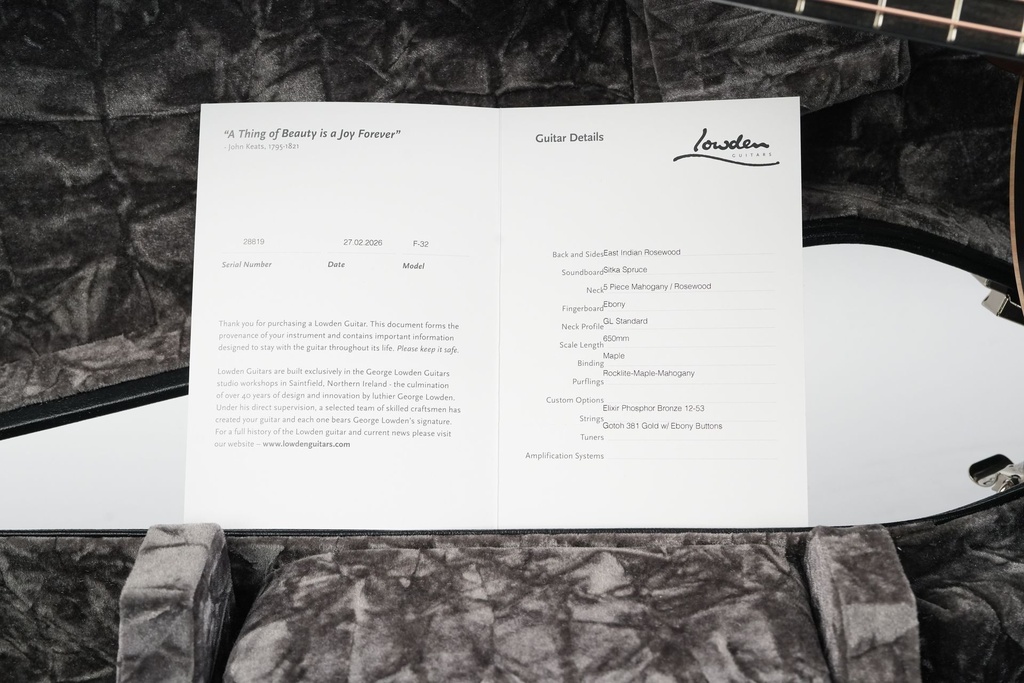 Lowden F32 Rosewood Spruce-2.jpg