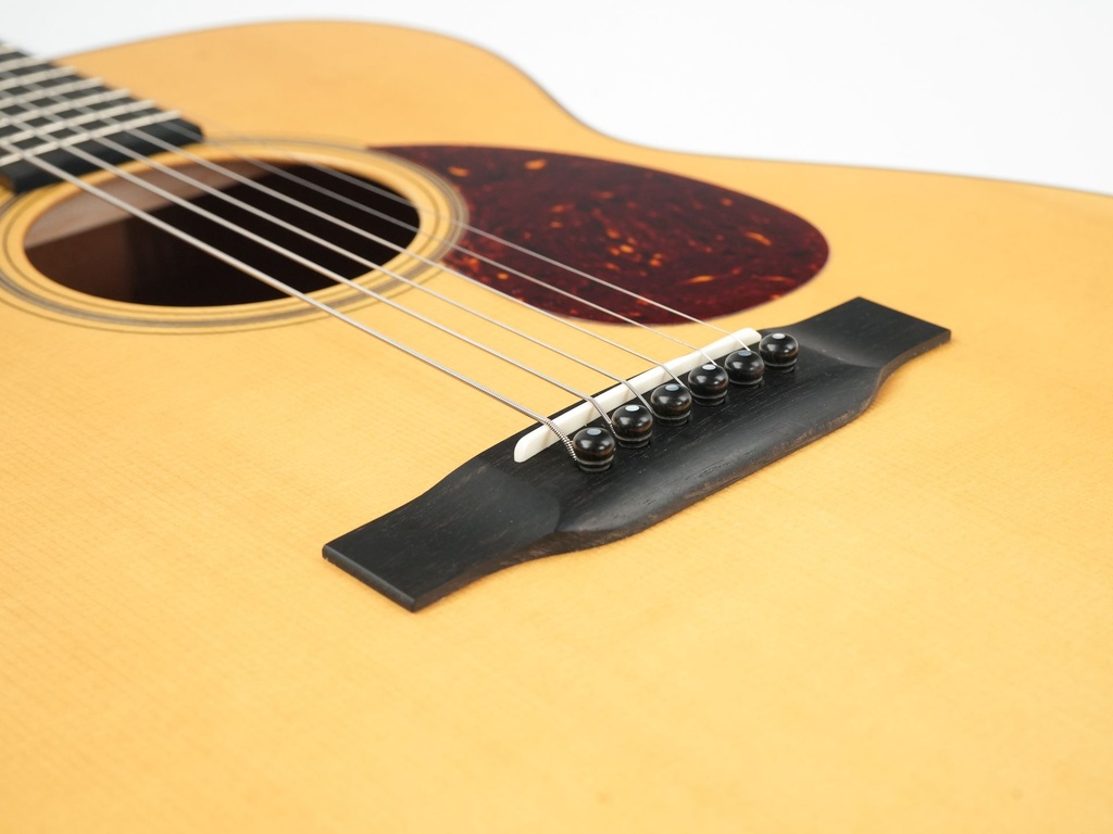 Collings OM1A JL Julian Lage 2025-10.jpg