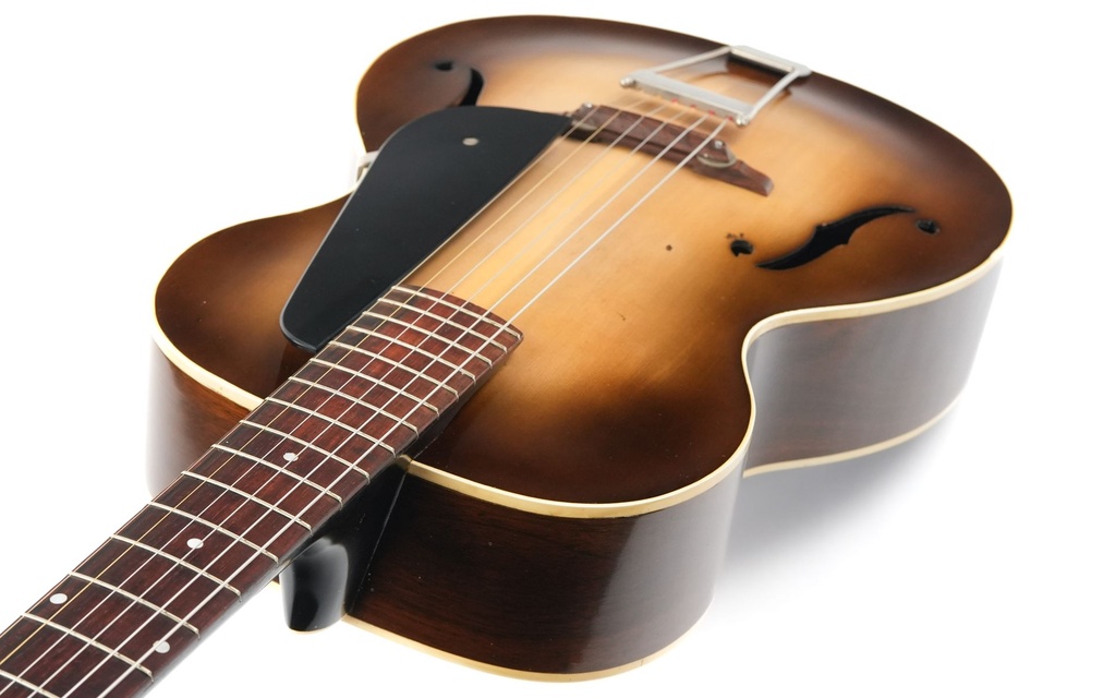 Epiphone Zenith 1934-8.jpg