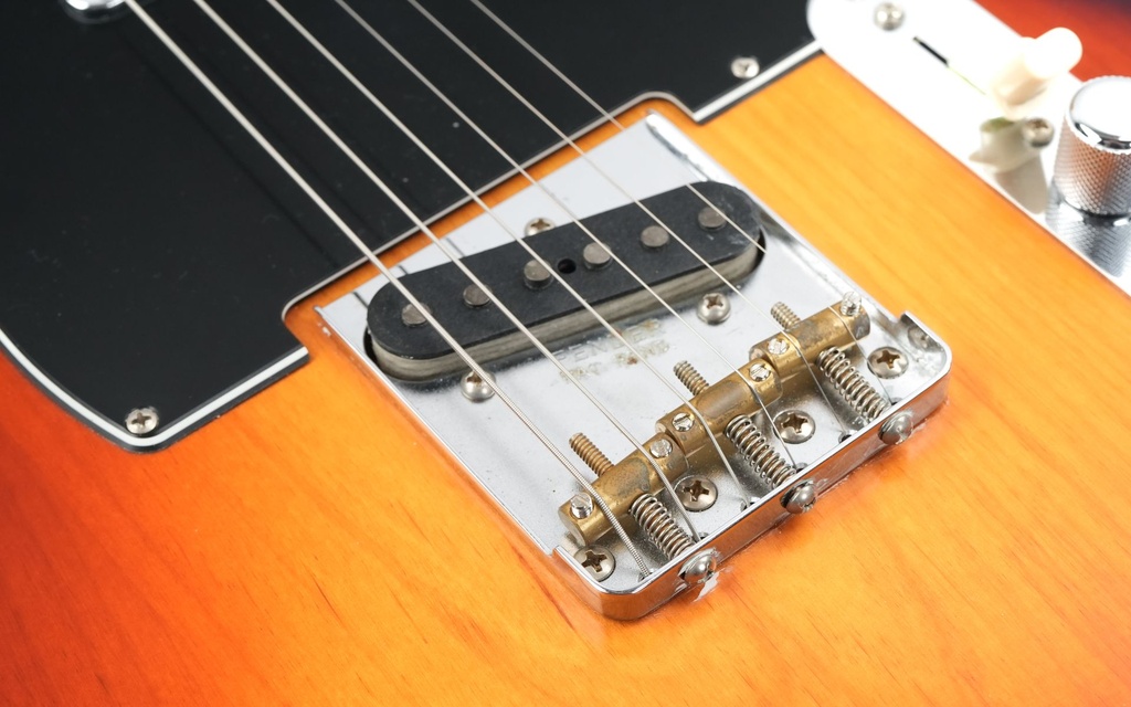 Fender Jason Isbell Custom Telecaster 3 Color Chocolate Burst 2023-10.jpg