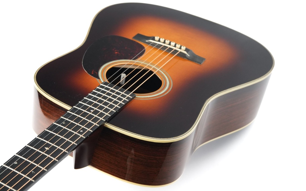 Martin D28 Marquis Sunburst 2015-8.jpg