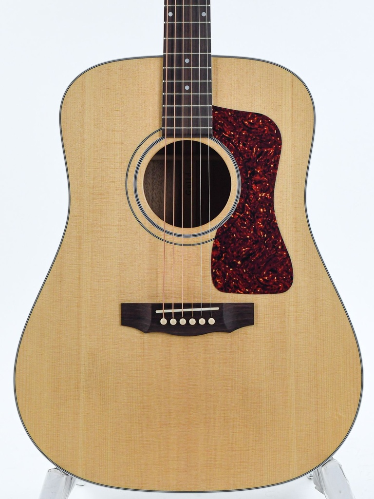 Guild D40 Natural-3.jpg