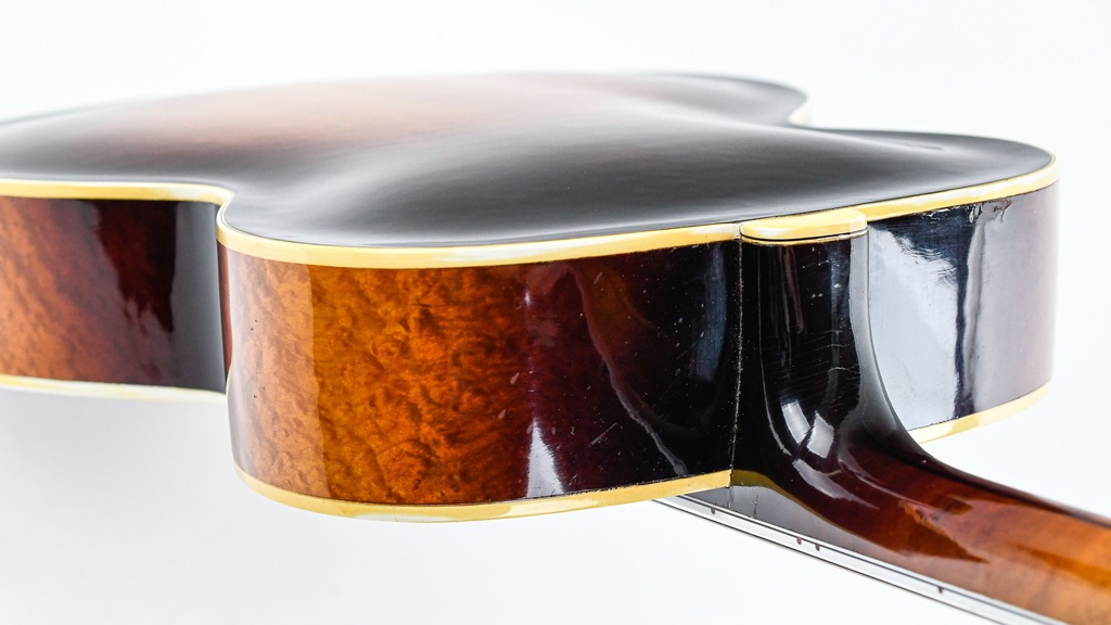 Gibson L5 17 Inch Sunburst 1939-9.jpg