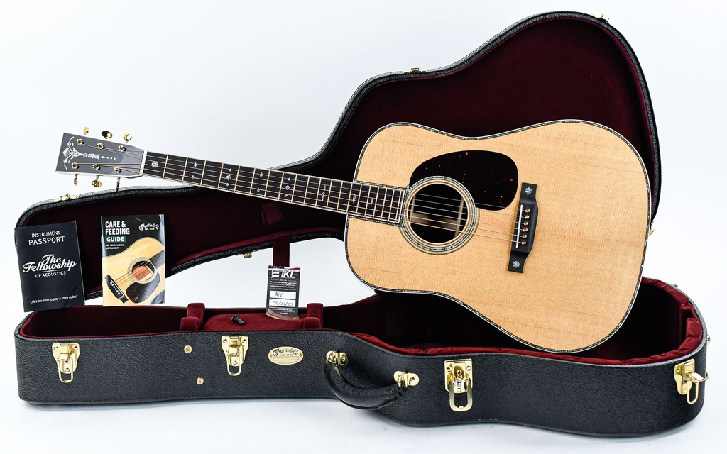 Martin D42 Modern Deluxe.jpg