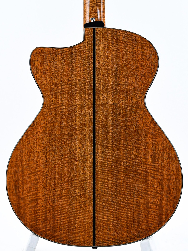 Isaac Jang OM Master Grade Italian Spruce Fiddleback Mahogany 2019-6.jpg