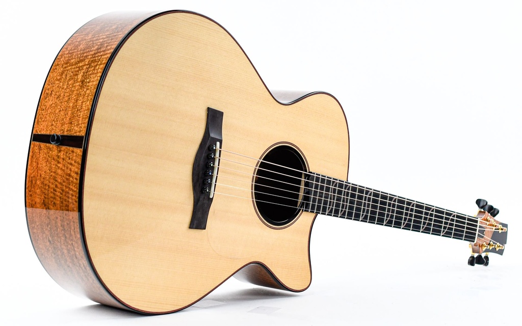 Isaac Jang OM Master Grade Italian Spruce Fiddleback Mahogany 2019-13.jpg