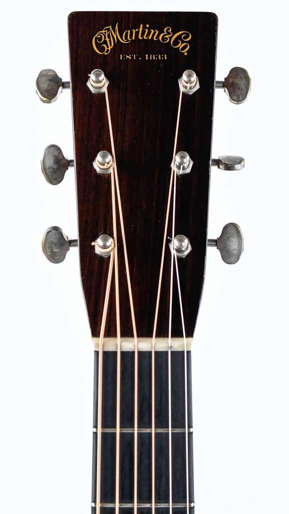 Martin Custom Shop D28 1937 Vintage Low Gloss Stage 1 Aging-4.jpg