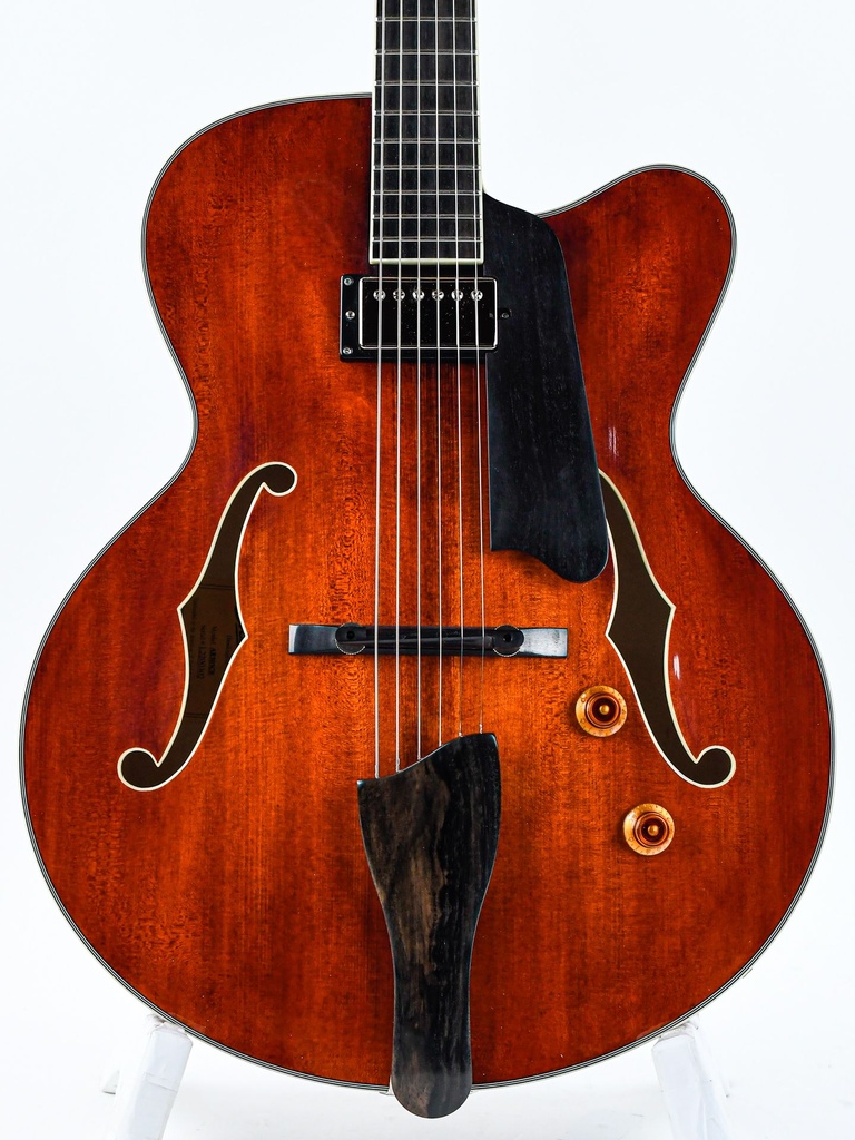 Eastman AR503CE Classic Archtop-3.jpg
