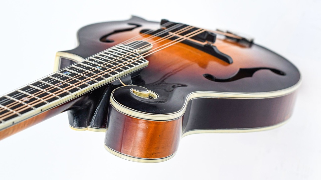 Eastman MD815_V-SB Sunburst-8.jpg